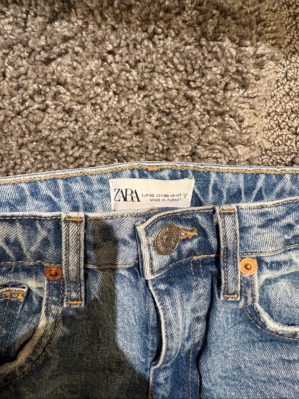 Women’s Light Blue Distressed High-Rise Zara Jeans - Picture 2 of 3